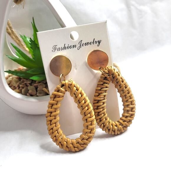 Rattan Teardrop Earrings Lightweight Boho Woven Earrings - Picture 1 of 6